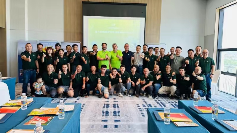 杭州瑞年攜手意大利綠色肥料集團(tuán)技術(shù)代表到訪(fǎng)海南